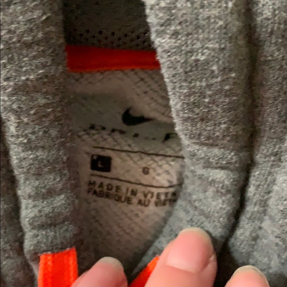 Nike - Picture 2 of 3